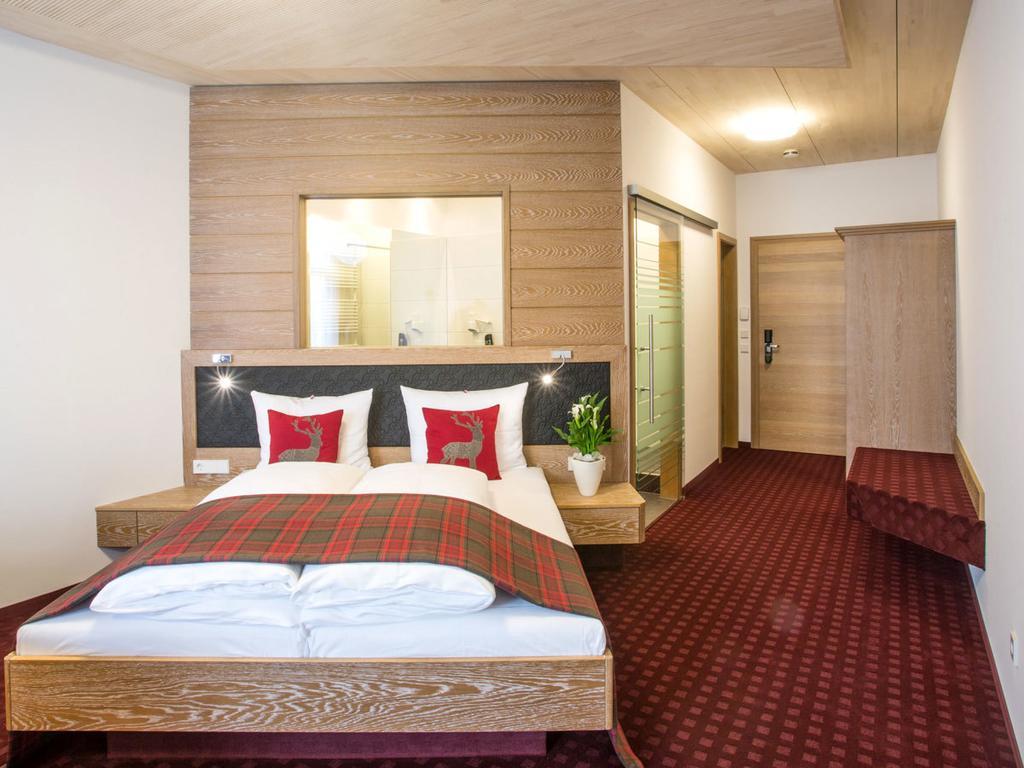 Hotel Kreuz Gaestehaus Und Lauchertbar Mit Terrasse Gammertingen Номер фото
