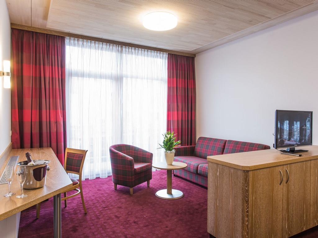 Hotel Kreuz Gaestehaus Und Lauchertbar Mit Terrasse Gammertingen Екстер'єр фото