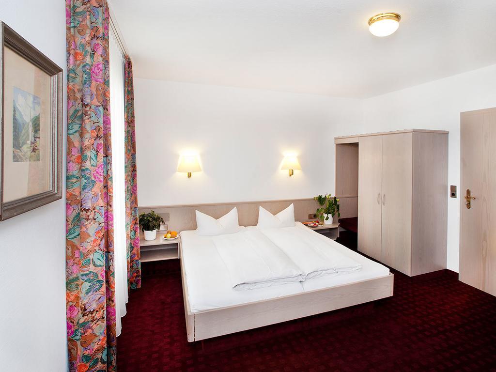 Hotel Kreuz Gaestehaus Und Lauchertbar Mit Terrasse Gammertingen Номер фото